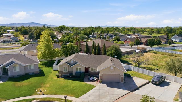 593 N 870 W, West Bountiful, UT 84087