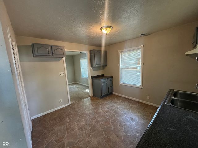 5624 S Keystone Avenue, Indianapolis, IN 46227