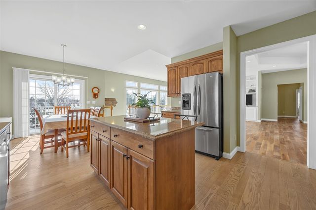 965 Quarry Oak Drive, Marion, IA 52302