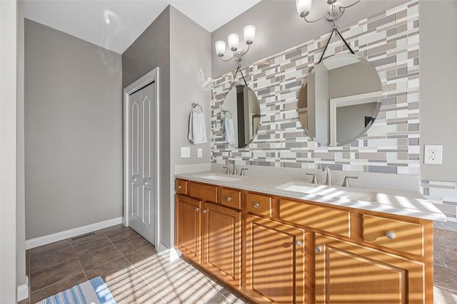 965 Quarry Oak Drive, Marion, IA 52302