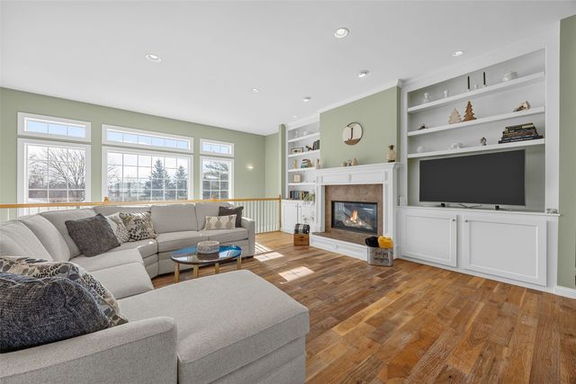 965 Quarry Oak Drive, Marion, IA 52302