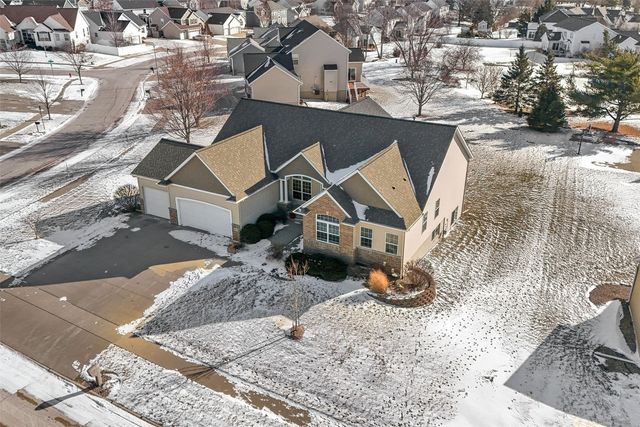 965 Quarry Oak Drive, Marion, IA 52302