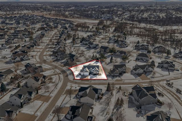 965 Quarry Oak Drive, Marion, IA 52302