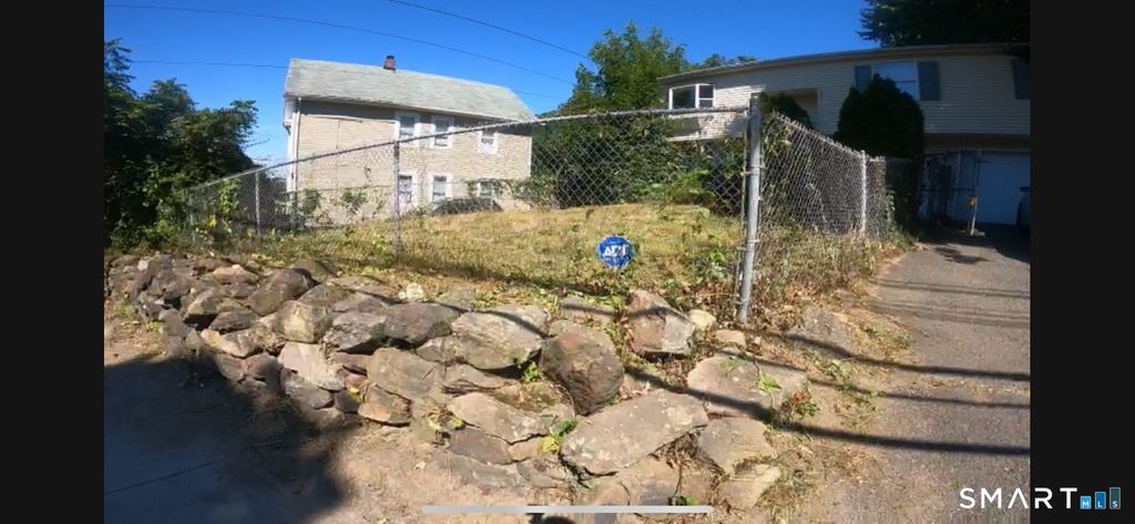 231 Long Hill Road, Waterbury, CT 06704