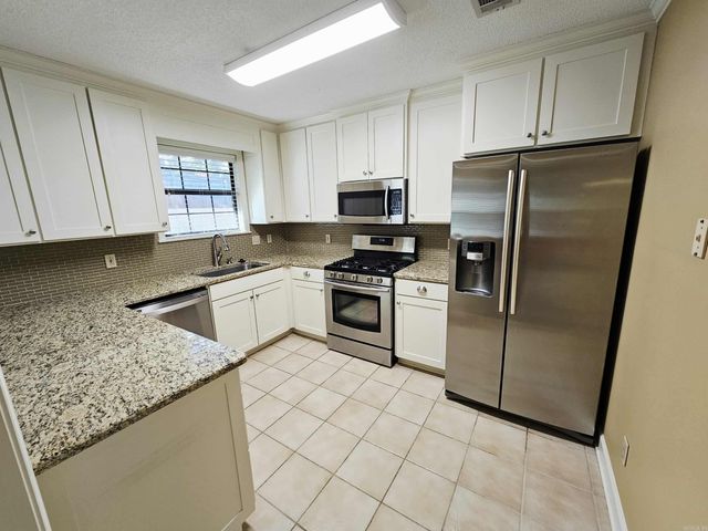 400 Nix Road, Little Rock, AR 72211