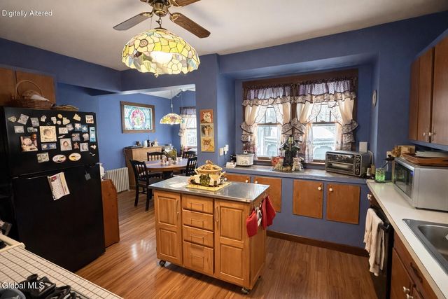 1450 Baker Avenue, Niskayuna, NY 12309