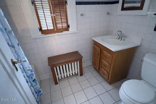 1450 Baker Avenue, Niskayuna, NY 12309