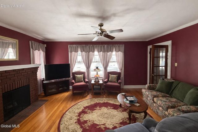 1450 Baker Avenue, Niskayuna, NY 12309