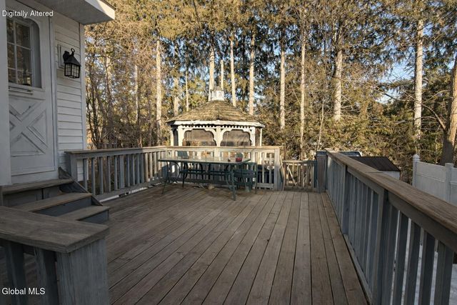 1450 Baker Avenue, Niskayuna, NY 12309