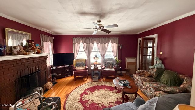 1450 Baker Avenue, Niskayuna, NY 12309