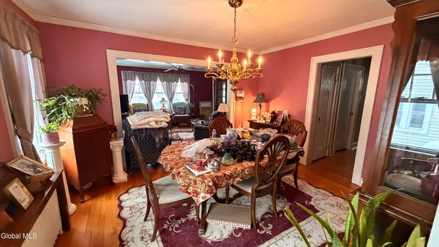 1450 Baker Avenue, Niskayuna, NY 12309