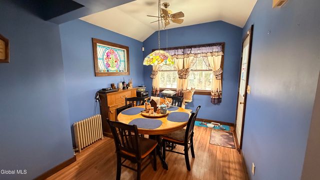 1450 Baker Avenue, Niskayuna, NY 12309