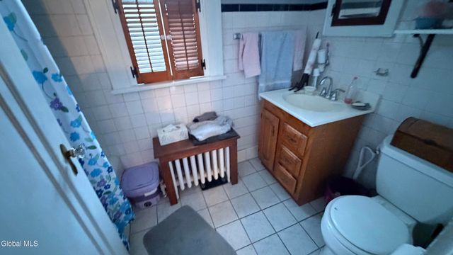 1450 Baker Avenue, Niskayuna, NY 12309