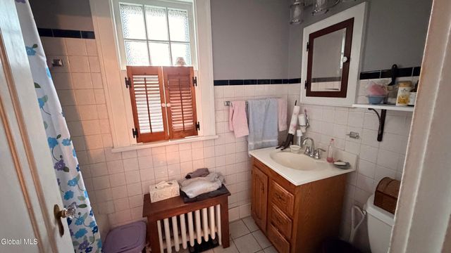 1450 Baker Avenue, Niskayuna, NY 12309