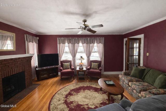 1450 Baker Avenue, Niskayuna, NY 12309