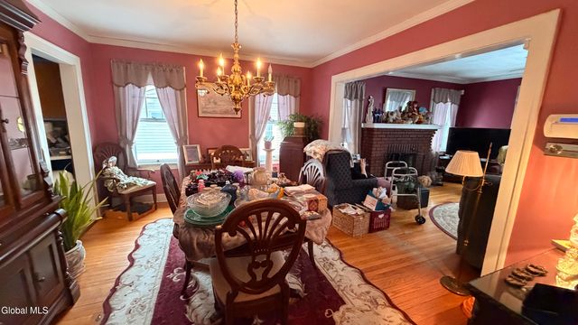 1450 Baker Avenue, Niskayuna, NY 12309