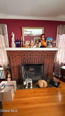 1450 Baker Avenue, Niskayuna, NY 12309