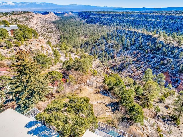 253 San Juan Street, Los Alamos, NM 87544