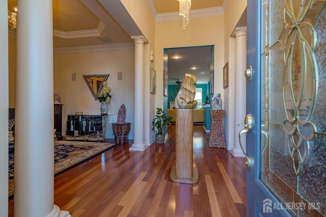 84 Riviera Drive, Monroe, NJ 08831