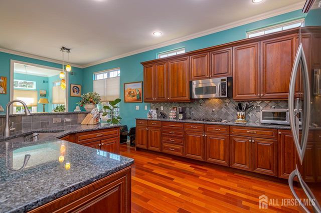 84 Riviera Drive, Monroe, NJ 08831