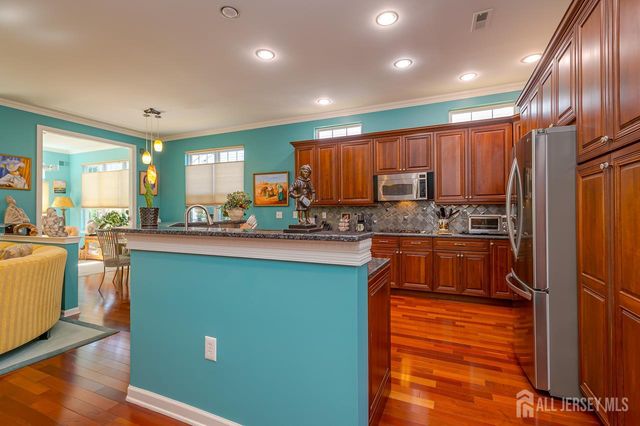 84 Riviera Drive, Monroe, NJ 08831