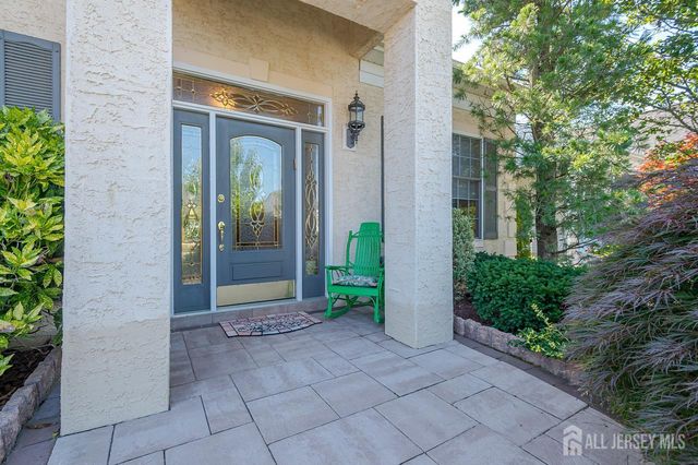 84 Riviera Drive, Monroe, NJ 08831