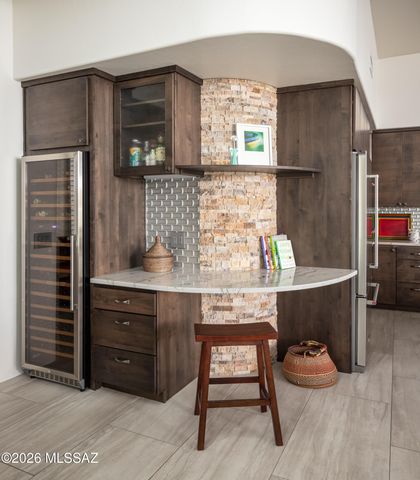 990 W Par 4 Drive, Oro Valley, AZ 85755