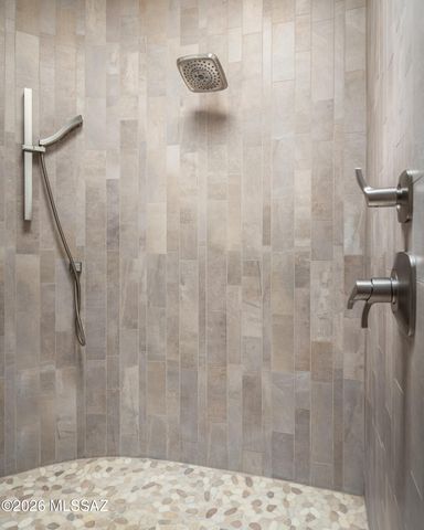 990 W Par 4 Drive, Oro Valley, AZ 85755