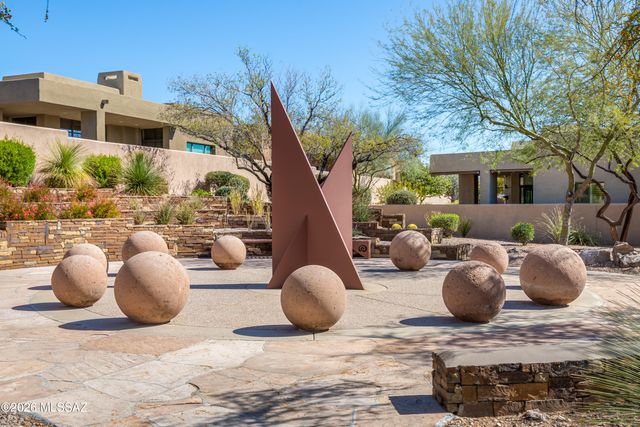 990 W Par 4 Drive, Oro Valley, AZ 85755