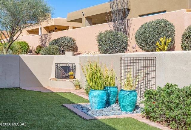 990 W Par 4 Drive, Oro Valley, AZ 85755