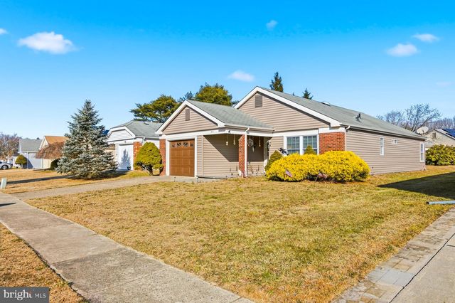 44 NEW CASTLE DR, Southampton, NJ 08088