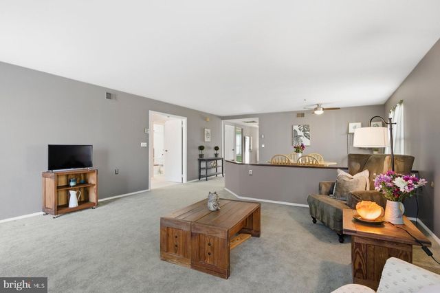 44 NEW CASTLE DR, Southampton, NJ 08088