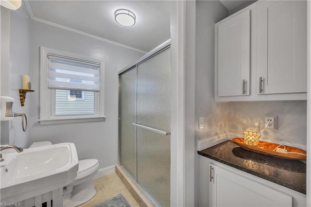 2777 Calumet Street, Winston-salem, NC 27106