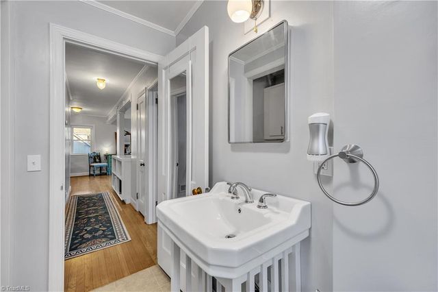 2777 Calumet Street, Winston-salem, NC 27106