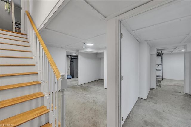 2777 Calumet Street, Winston-salem, NC 27106