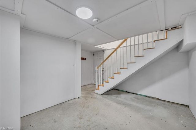 2777 Calumet Street, Winston-salem, NC 27106