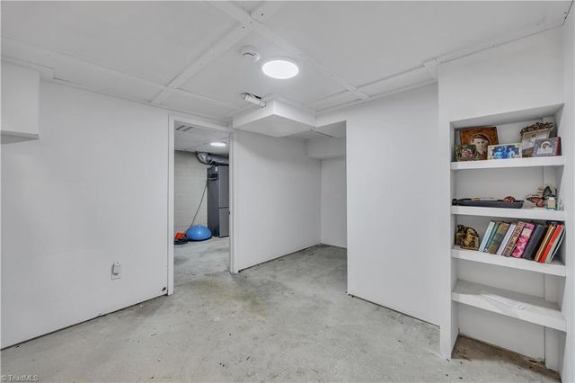 2777 Calumet Street, Winston-salem, NC 27106