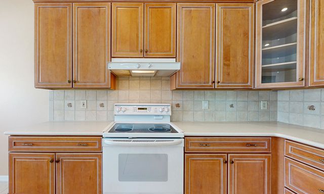 737 Crestwood Dr, St Augustine, FL 32086