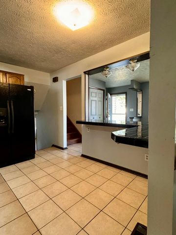 5125 Upton Road N, Columbus, OH 43232