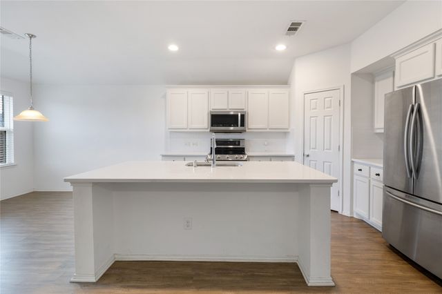 1808 Ranch Trail Road, Aubrey, TX 76227