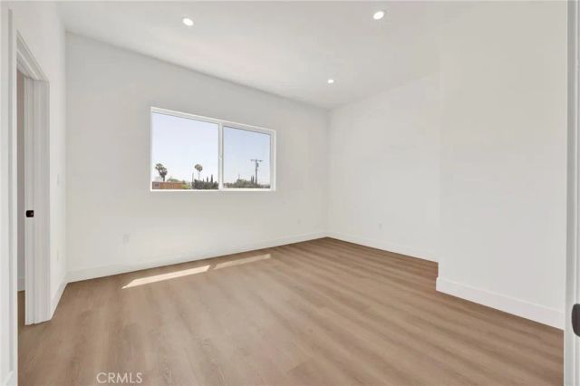 6734 Gentry Avenue, North Hollywood, CA 91606