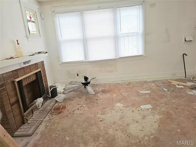 5628 Hiller Place, St Louis, MO 63136