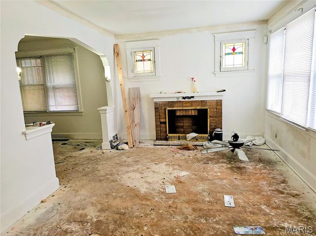 5628 Hiller Place, St Louis, MO 63136