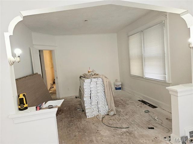 5628 Hiller Place, St Louis, MO 63136