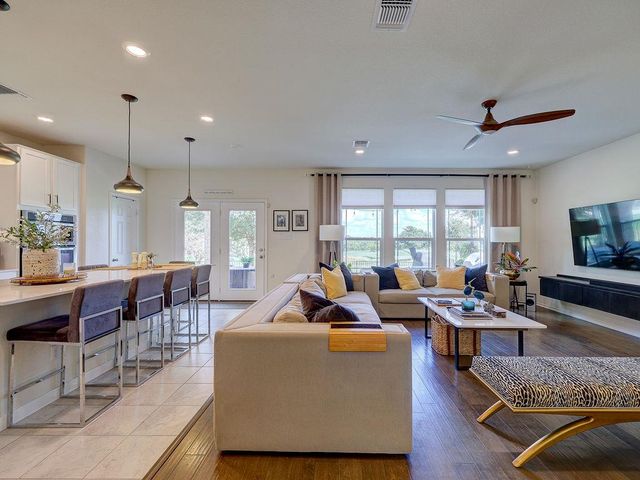 302 Danish DR 13, Hutto, TX 78634