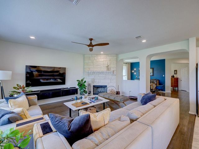 302 Danish DR 13, Hutto, TX 78634