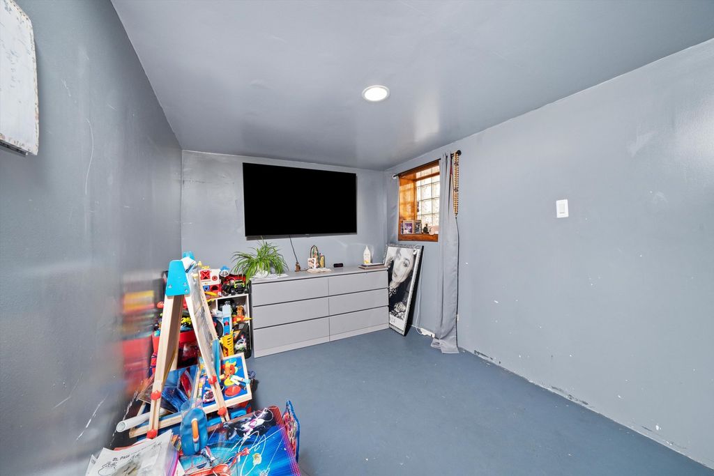 property-img