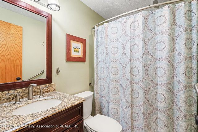 6275 Lake Drive, Haslett, MI 48840