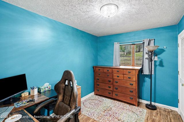6275 Lake Drive, Haslett, MI 48840