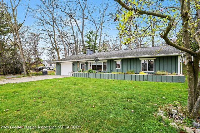 6275 Lake Drive, Haslett, MI 48840